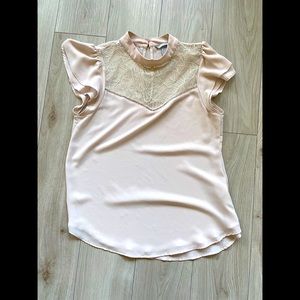 Size 6 H&M pink lace top blouse